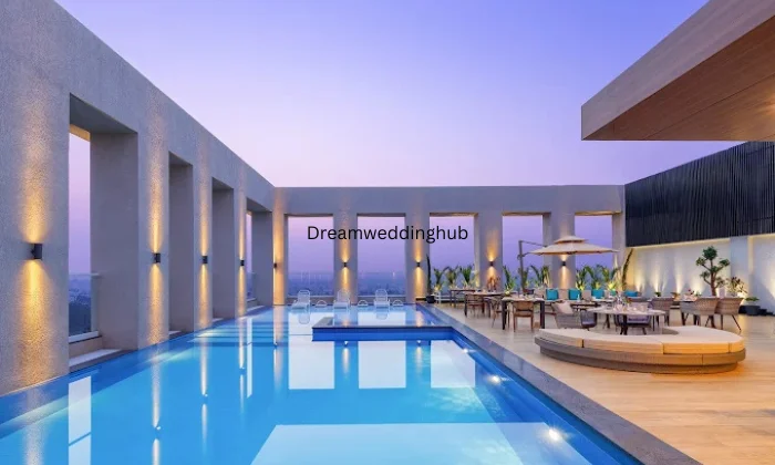 Bellevue Sarovar Premiere